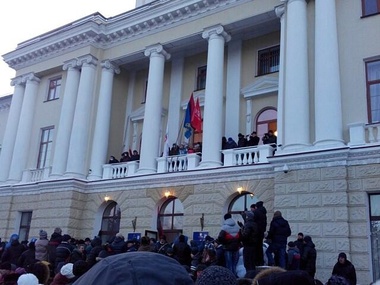 В Хмельницком митингующие захватили здание ОГА
