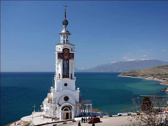 В Крыму из двух тысяч церковных общин всего одиннадцать прошли перерегистрацию по российским законам