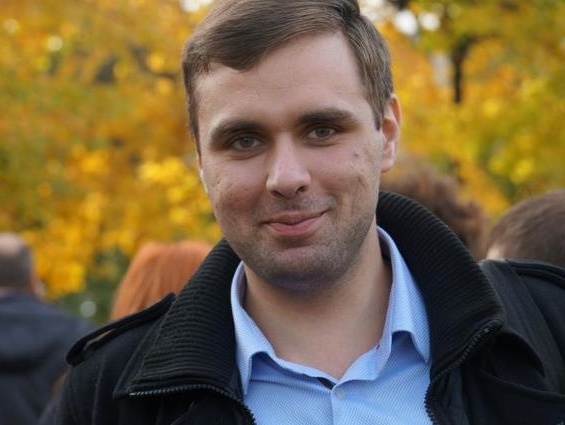 Соратника Навального отпустили из-под ареста на похороны Немцова