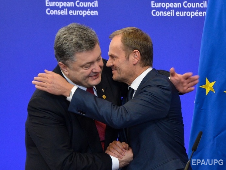 Порошенко и Туск обсудили возможность проведения саммита Украина &ndash; ЕС в апреле