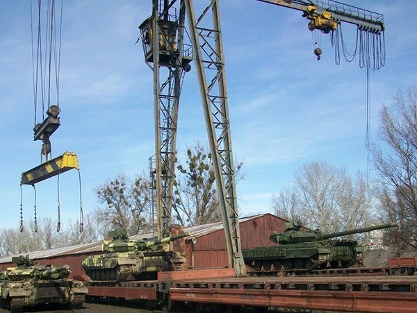 Украинские военные получили новую партию танков для АТО