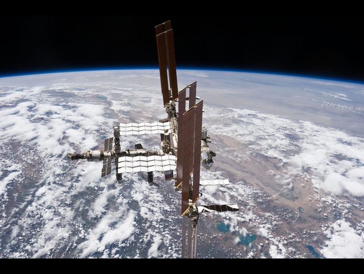 50 лет со дня первой прогулки в космосе. Видео