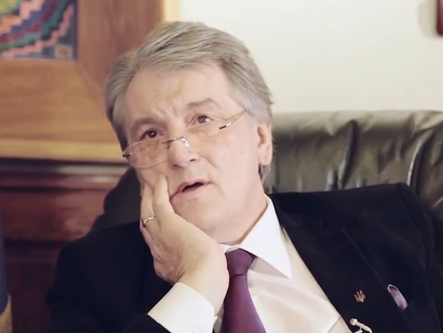 Ющенко: Девальвация гривны в 3,2 раза – катастрофа. Этот фронт тяжелее, чем милитарный