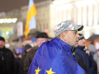 СМИ: Власть готовит закон, который позволит блокировать счета Майдана