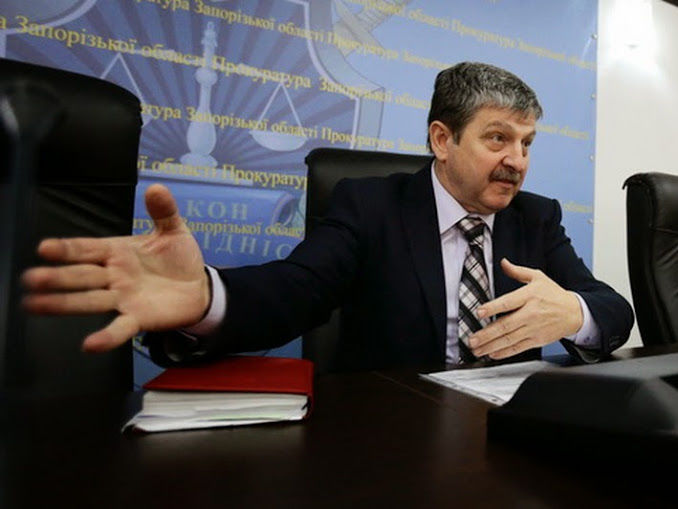 Бывший прокурор Запорожской области подал на Луценко жалобу за агитацию в пользу Порошенко