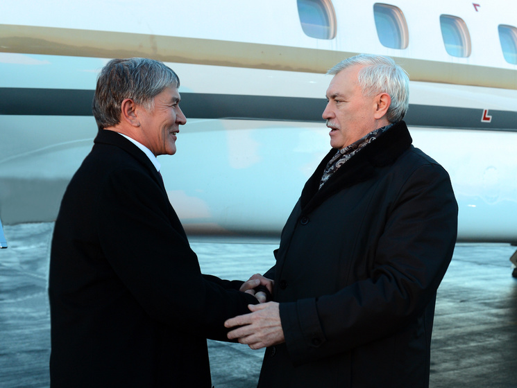 Президент Кыргызстана Атамбаев прибыл в Санкт-Петербург на встречу с Путиным