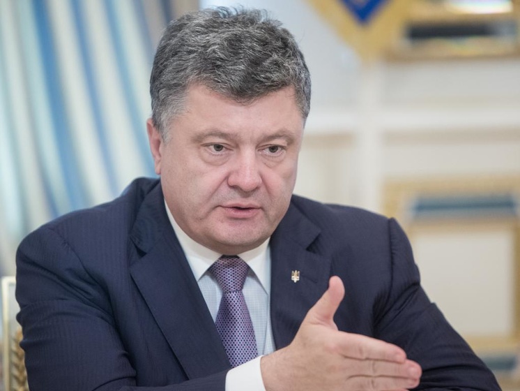 Порошенко сообщил, что Украина и Румыния намерены упростить пересечение общей границы