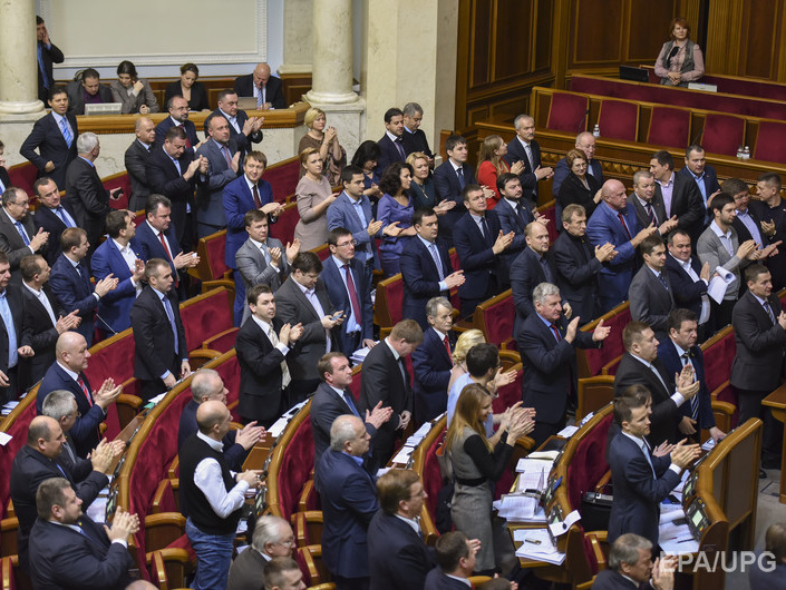 ВР внесла изменения в закон "Об особом порядке самоуправления" на Донбассе