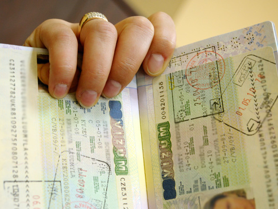 Болгария упростила выдачу виз некоторым категориям граждан Украины