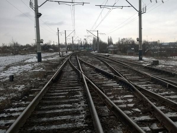 МВД: Неизвестные повредили железнодорожные пути возле Волновахи и Попасной