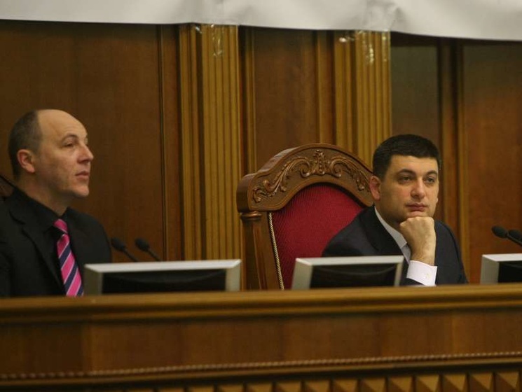 Рада приняла законопроект об акционерных обществах, который позволит государству вернуть контроль над "Укрнафтой"