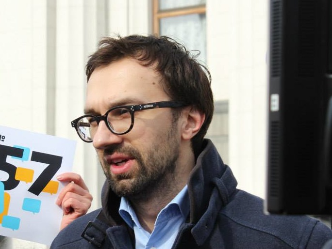 Лещенко: Коломойский приехал в офис "Укртранснафти" в сопровождении вооруженных людей