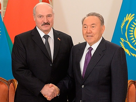 Назарбаев: Минские переговоры остановили "большую войну" в Украине