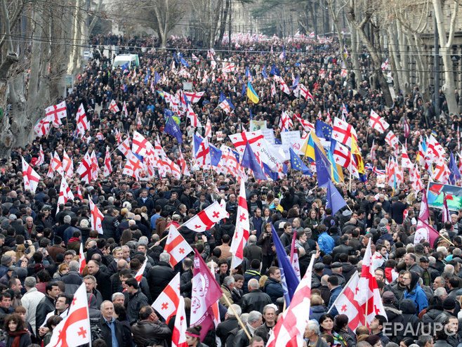 Антиправительственный протест в Тбилиси. Фоторепортаж