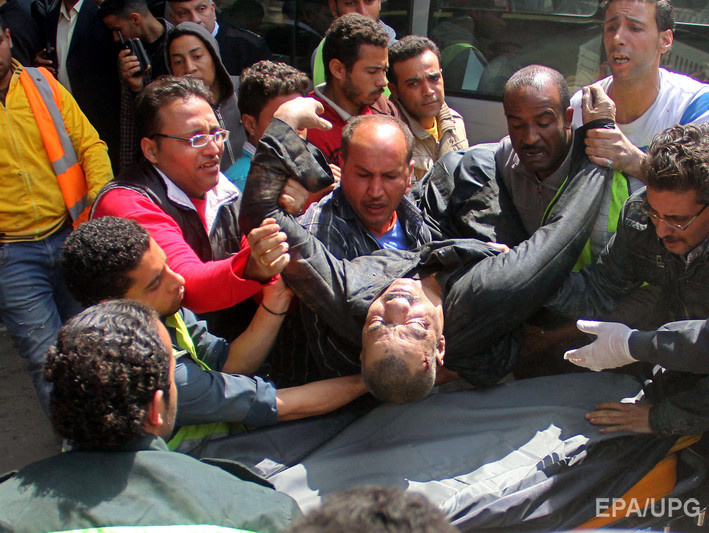 СМИ: В Египте автобус упал в канал, погибли не менее 12 человек