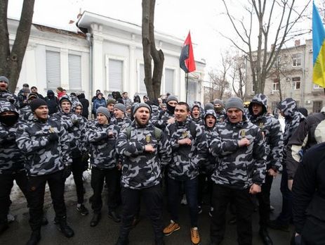 Генконсульство Российской Федерации в Харькове забросали яйцами и зеленкой