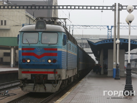 "Укрзалізниця" к Пасхе назначила 10 дополнительных поездов