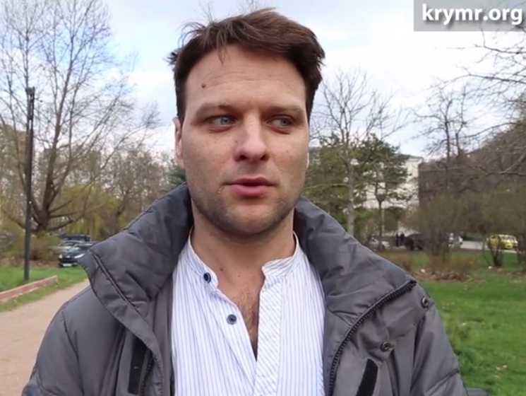 В Крыму оштрафовали активиста, который в симферопольском парке снимал ролик в поддержку телеканала ATR