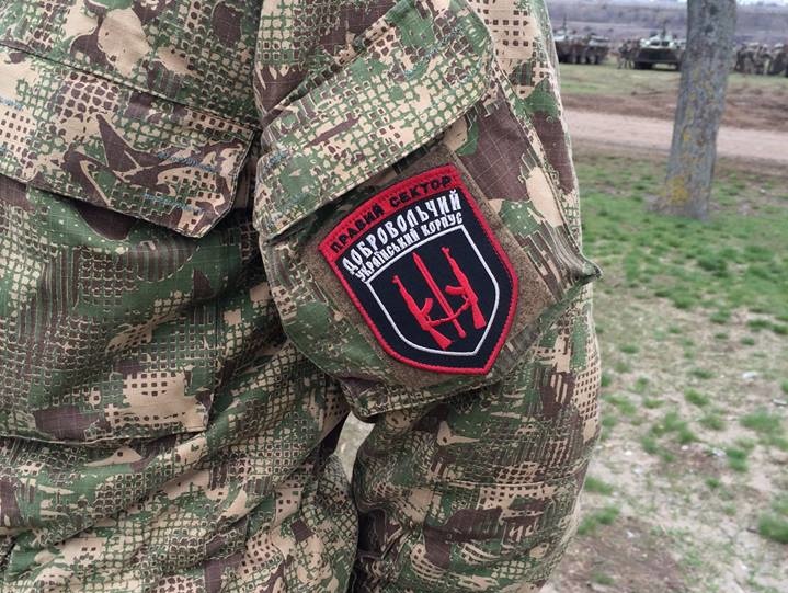 Спикер "Правого сектора" Скоропадский: Несколько бойцов нашего батальона перешли на контракт в армию