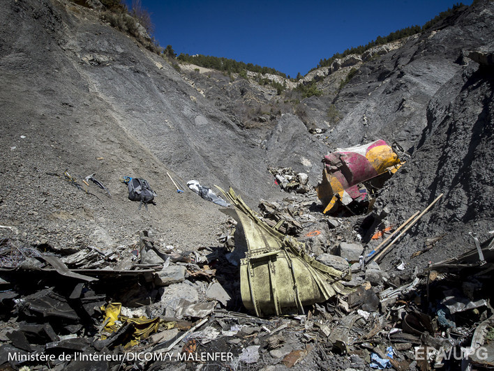 Во Франции завершились поиски тел погибших на месте крушения самолета А320