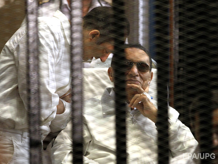 В Египте снова судят экс-президента Мубарака и его сыновей