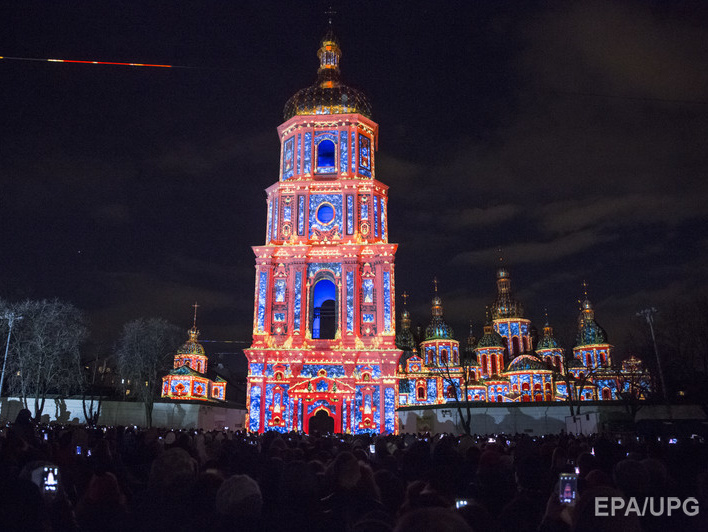 Лазерное шоу на открытии "Французской весны 2015" на Софийской площади в Киеве. Видео