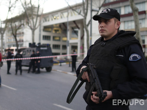 Турецкая полиция арестует 34 военных за шпионаж