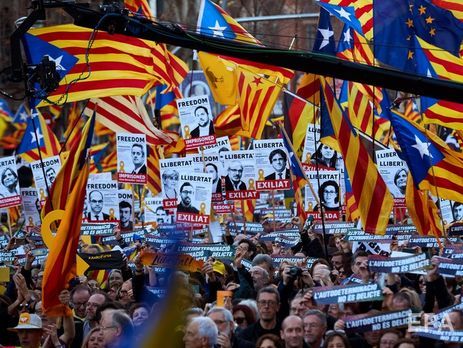 В Барселоне около 200 тыс. человек вышли на митинг за независимость Каталонии