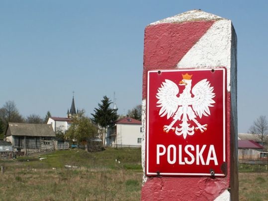 В Польше уверяют, что строят вышки на границе не из-за России