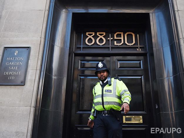 В Лондоне преступники взломали депозитные ячейки с драгоценностями на сотни миллионов долларов