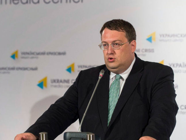 Геращенко: У Калашникова были серьезные финансовые проблемы