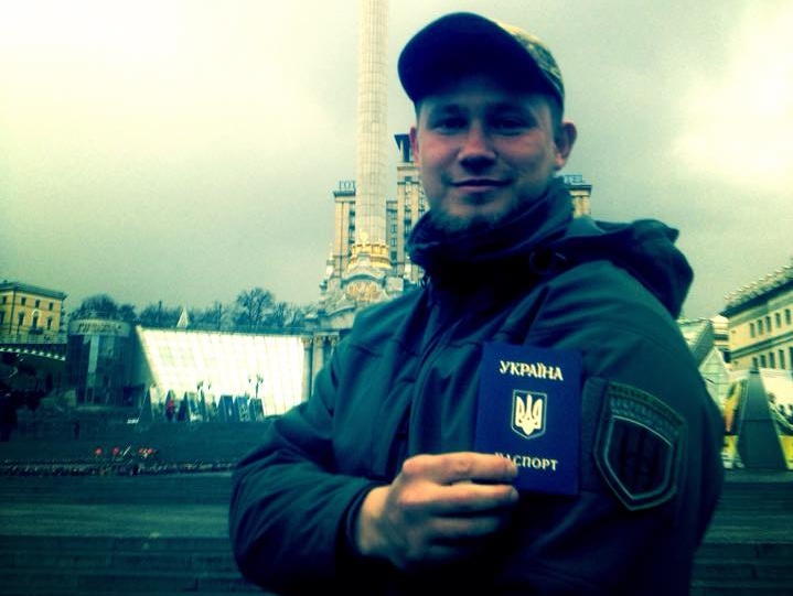Боец "Правого сектора", бывший офицер ФСБ РФ Богданов сообщил о получении украинского паспорта