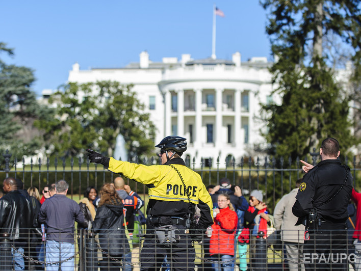 The Washington Post: Забор вокруг Белого дома сделают более неприступным в связи с проникновениями 