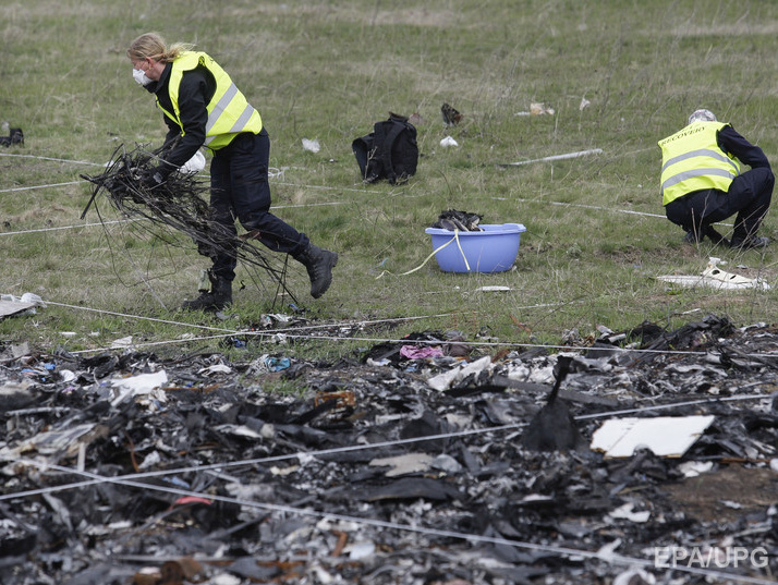 Обнаруженные на Донетчине останки тел и личные вещи погибших в катастрофе MH17 доставят в Нидерланды