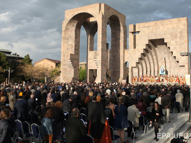 В Ереване почтили память жертв геноцида армян