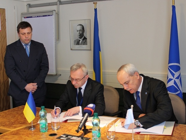 Миноброны: Украина и НАТО подписали новое соглашение о сотрудничестве