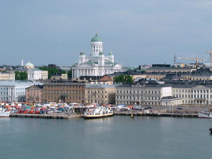 В районе Хельсинки ВМС Финляндии засекли неизвестный объект и взорвали глубинную бомбу