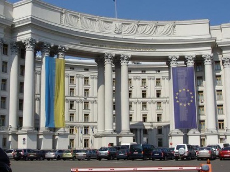 МИД Украины: Не удается установить связь с 40 украинцами