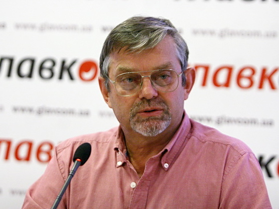 Политолог Небоженко: Фирташ, в сочетании с огромными финансовыми ресурсами, может победить любого олигарха