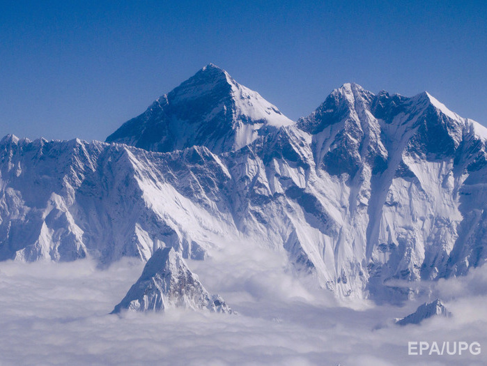 После землетрясения в Непале высота Эвереста уменьшилась