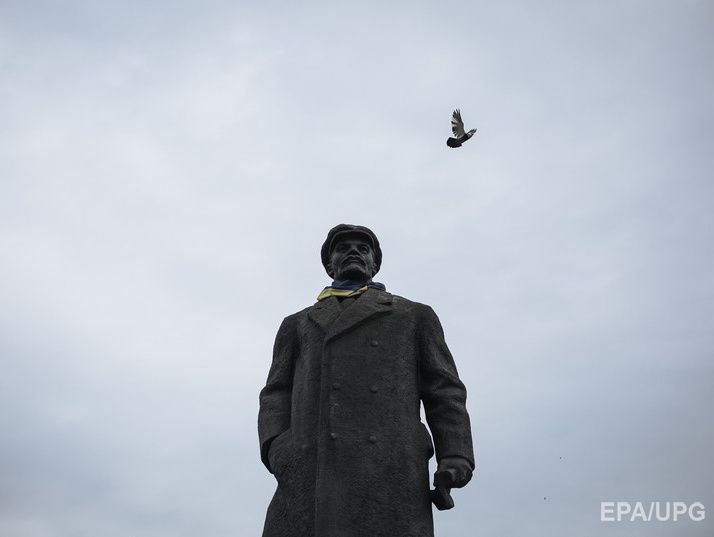 Хмельницкая ОГА: В области установлено 74 памятника коммунистическим деятелям