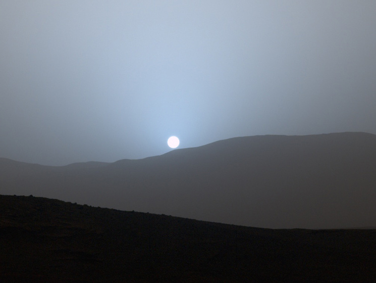 Curiosity снял закат на Марсе