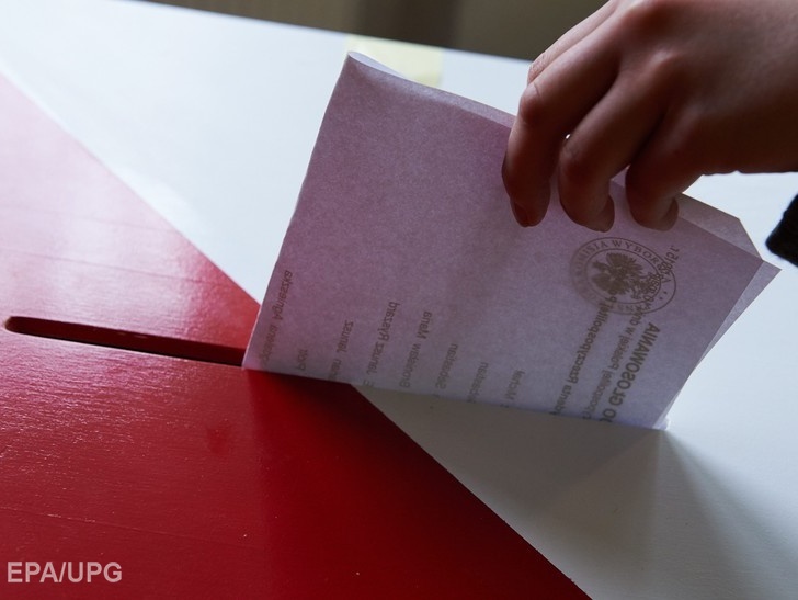 Выборы президента Польши: Явка приблизилась к 35%