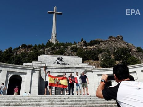 Останки диктатора Франко перезахоронят 10 июня – правительство Испании