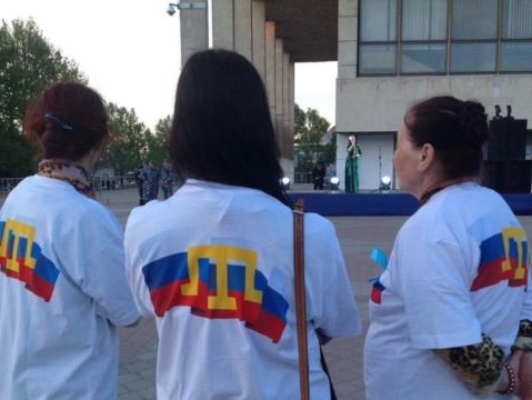 СМИ: В Симферополе на акцию памяти жертв депортации крымских татар не пустили ряд журналистов