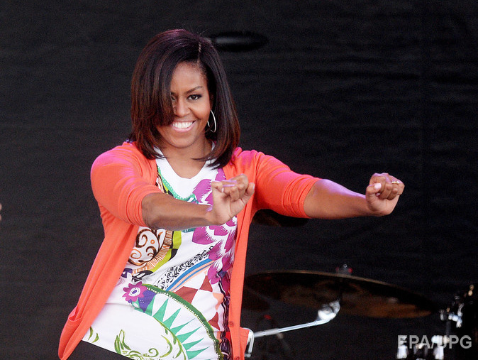#GimmeFive. Мишель Обама показала, как занимается фитнесом. Видео