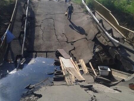 Москаль: Мост между Станицей Луганской и "ЛНР" полностью перекрыт