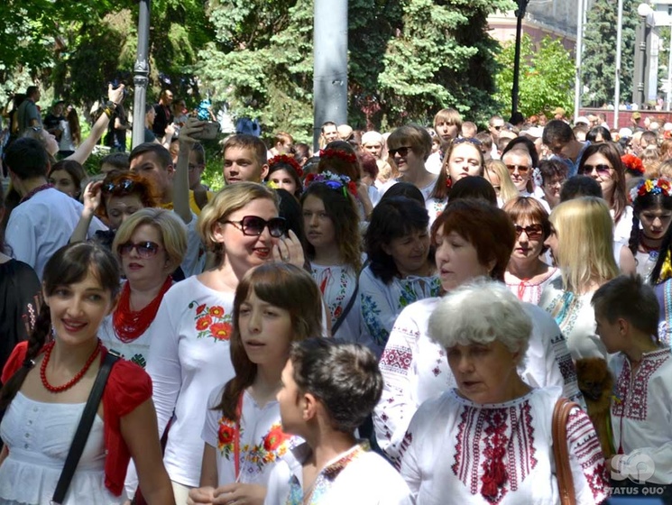 В Харькове прошел парад вышиванок