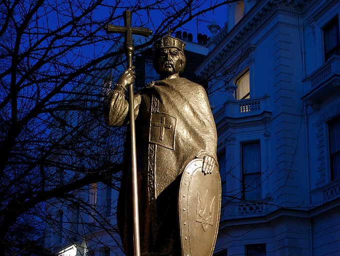 В Гданьске открыли памятник князю Владимиру Великому
