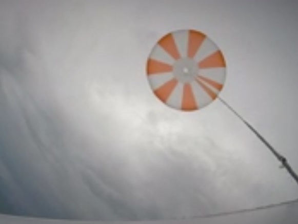 SpaceX обнародовала запись испытаний корабля Dragon V2. Видео